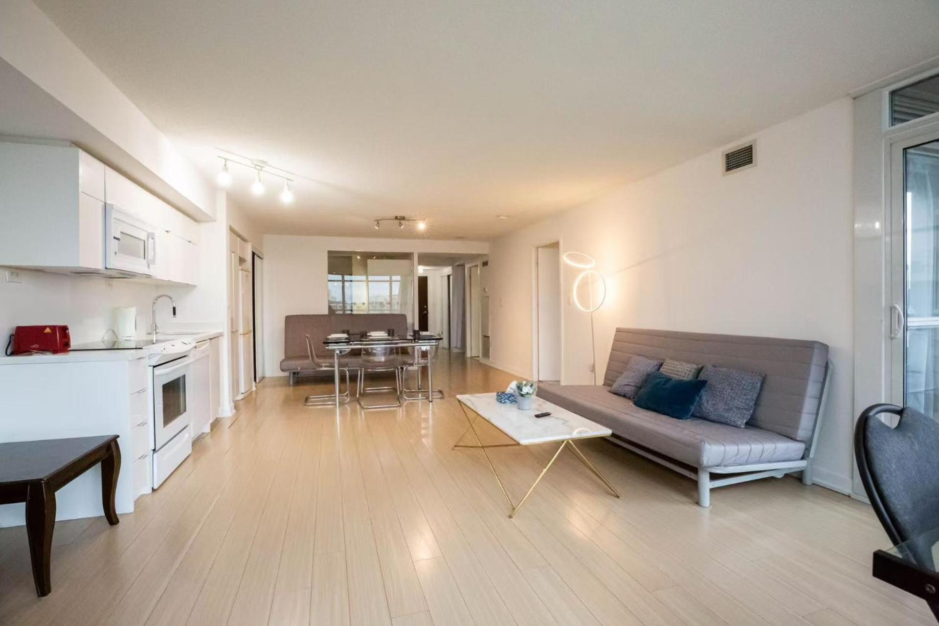Cn Tower View Suite With Free Parking Toronto Bagian luar foto